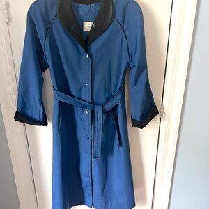 Townhouse Petites Trench Coat, size 10P